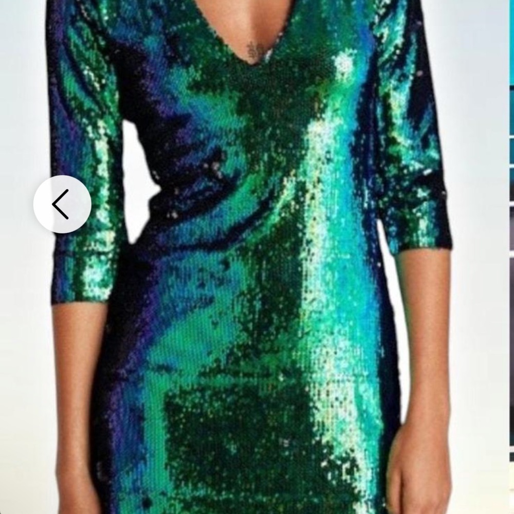 Sequin V-Neck Dress - Green Zara medium Never worn NWT